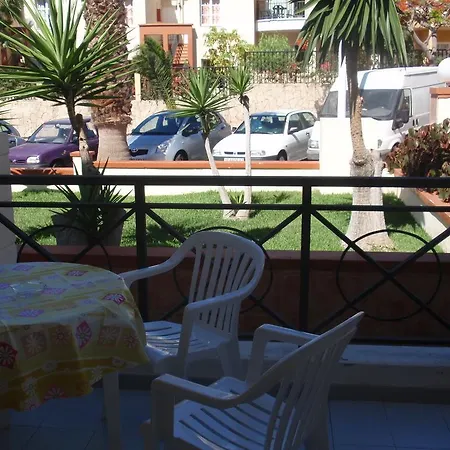 Yucca Park Interaction Apartman Costa Adeje (Tenerife)